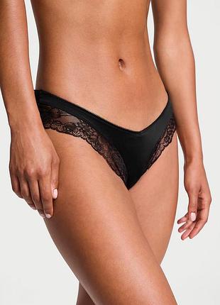Трусики жіночі victoria’s secret very sexy стринги чорні з мереживом