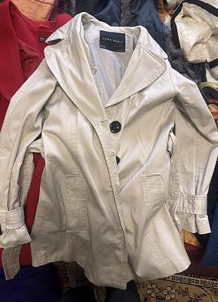 Жіночий плащ zara бежевий з поясом