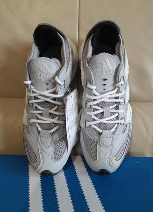 Шикарні жіночі кросівки adidas оригінал