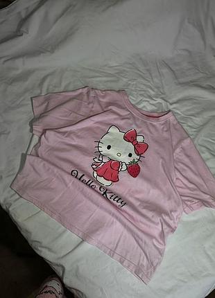 Футболка hello kitty рожева з принтом