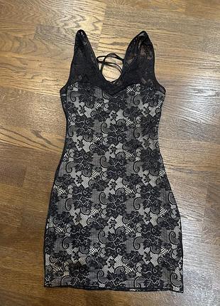 Коротка сукня bebe чорна мереживна розмір s