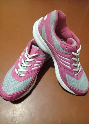 Яскраві жіночі спортивні кросівки, avon active, p. 40 (26,5см)