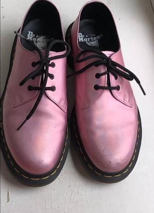 Туфлі жіночі dr. martens дербі рожеві голограмні