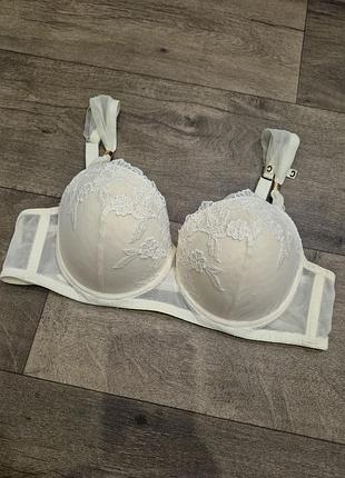 Бюстгальтер intimissimi.