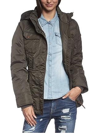 38-40р. деми куртка парка camel active
