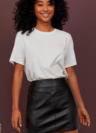 Стильная черная юбка под кожу h&amp;m divided (размер xs / 34)