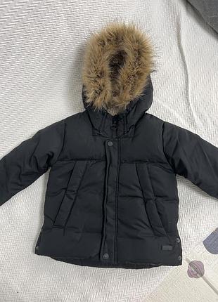 Пуховик дитячий zara чорний стьобаний з капюшоном та хутром