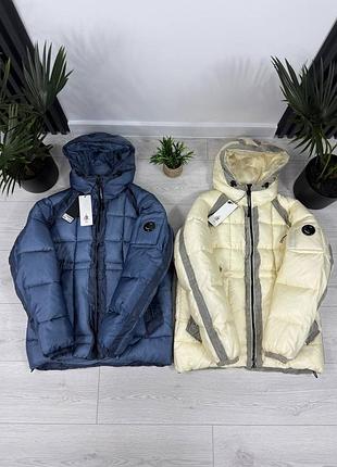 Пуховик cp company синього та білого кольору