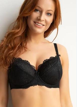 Черный кружевной бюстгальтер на пышную грудь, на  косточках pretty secrets 95g с глубокими уплотненными чашками, с фестончатым кружевом по  декольте.