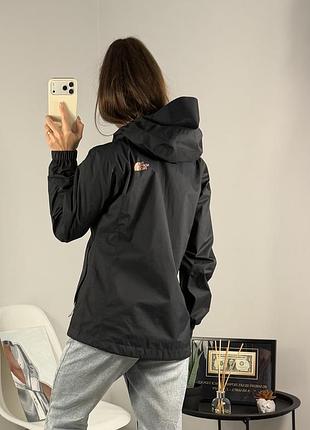 Вітрівка від tnf 6