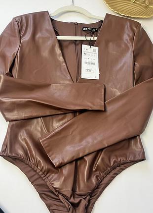 Боді з екошкіри zara 4