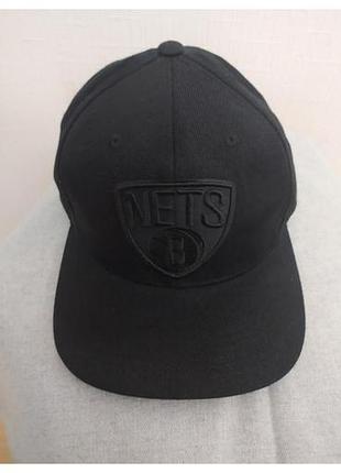 Баскетбольная кепка nets mitchell & ness