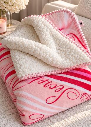 Плед victoria’s secret рожевий з білим плюшевим виворотом оригінал
