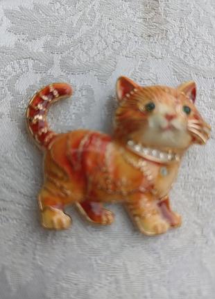 Брошь красивая котик,эмаль.