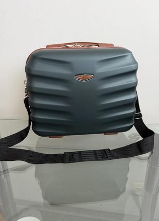 Кейс для косметики wings смарагд 33х25х15 см