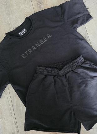 Спортивний костюм s.t.r.a.n.g.e.r. з шортами (футболка/світшот та шорти), розмір xs-s