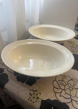 Овальні 2 овочеві салатники / сервірувальні тарілки wedgwood edme (queen's ware / creamware) кремово-білого кольору з характерним ребристим візерунком