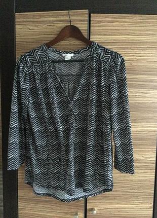 Жіноча блуза h&m чорно-біла з принтом зигзаг