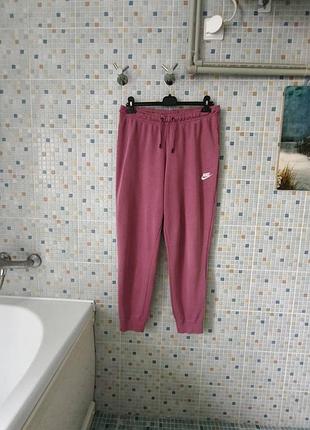 Спортивні штани nike.