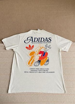 Футболка adidas,біла,розмір l