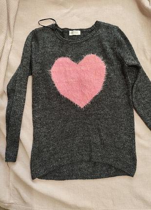 Светр h&m для підлітків сірий з рожевим серцем