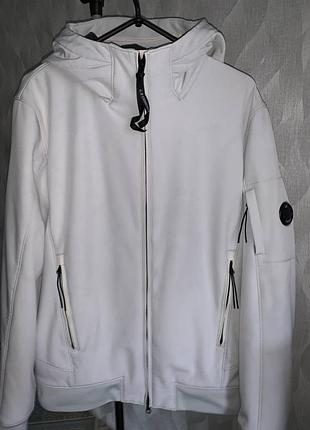 Куртку c.p. company soft shell arm lens jacket с линзой