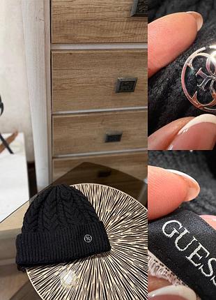 Шапка від бренду guess