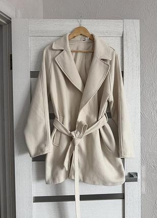 Пальто жіноче h&m молочне на запах  l-xl