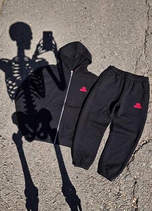 Худі та штани weekend offender