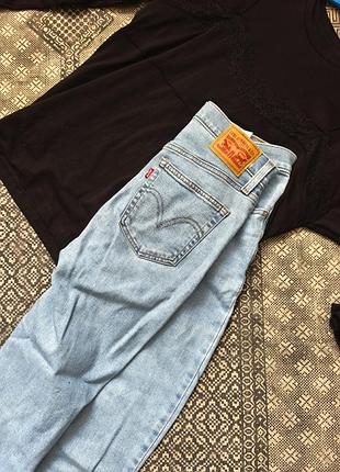 Жіночі джинси levi's світло-блакитні з високою посадкою
