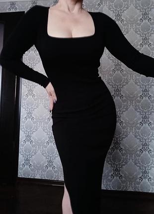 Эффектное чёрное платье рубчик хс-с