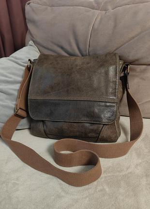 Шкіряна сумка-месенджер timberland vintage leather messenger bag
оригінал
made in italy