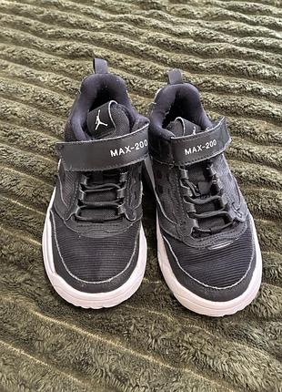 Кросівки є jordan max aura 5