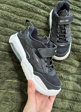 Кросівки є jordan max aura 3