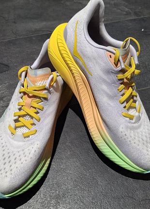 Кросівки бігові hoka mach 6 біло-жовті