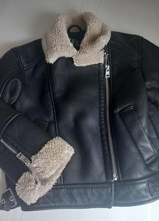 Дитяча дублянка zara чорна з хутряним оздобленням