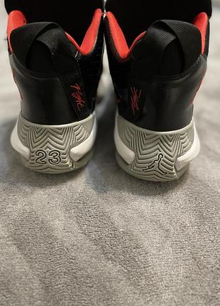 Кросівки jordan 40-41 розмір 4