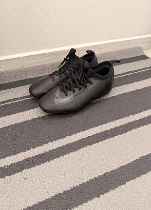 Футбольні бутси nike з носком чорні