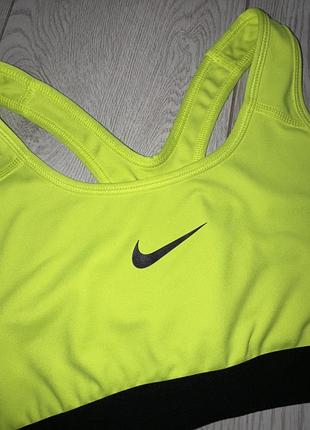 Яскравий спортивний топ nike 3