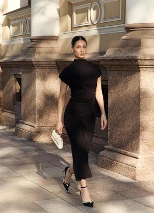 Шикарное черное длинное трикотажное платье футляр по фигуре zara
✨✨✨✨✨✨✨✨✨✨✨