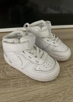 Кросівки дитячі nike високі білі 20-21 розмір