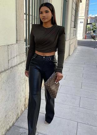 Прямые широкие черные брюки из экокожи zara
‼️‼️‼️‼️‼️‼️‼️‼️‼️‼️‼️