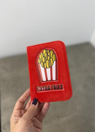 Обкладинка на паспорт з принтом картоплі фрі extra fries червона