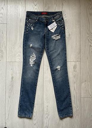 Джинсы с жемчужинами guess skinny low