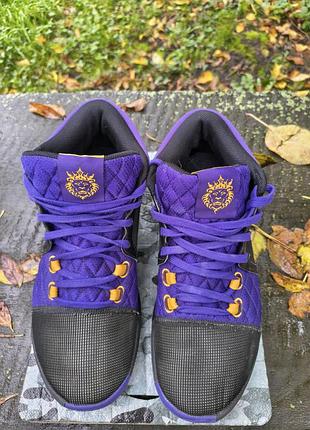 Баскетбольні кросівки nike lebron witness 7 vii lakers оригінал розмір 45 (устілка 29 см)