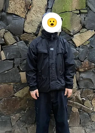 Куртка чоловіча helly hansen чорна з капюшоном