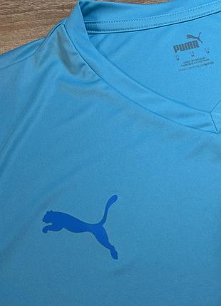Футболка puma блакитна з v-подібним вирізом