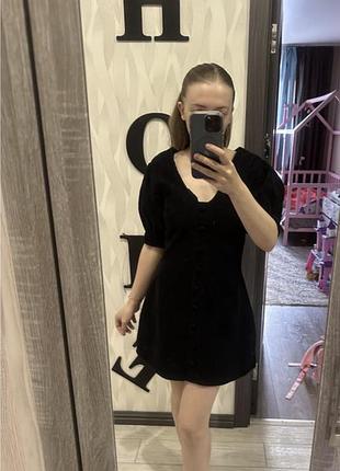 Стилтна сукня від asos 6