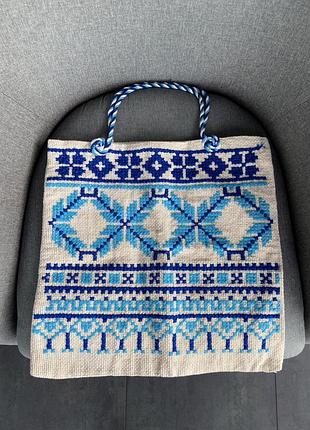 Шопер з блакитною вишивкою