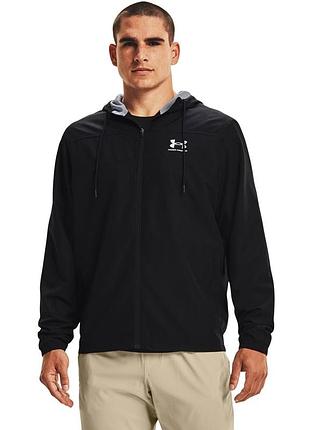Мужская спортивная ветровка under armour ua sportstyle windbreaker (артикул 1361621) в классическом черном цвете.